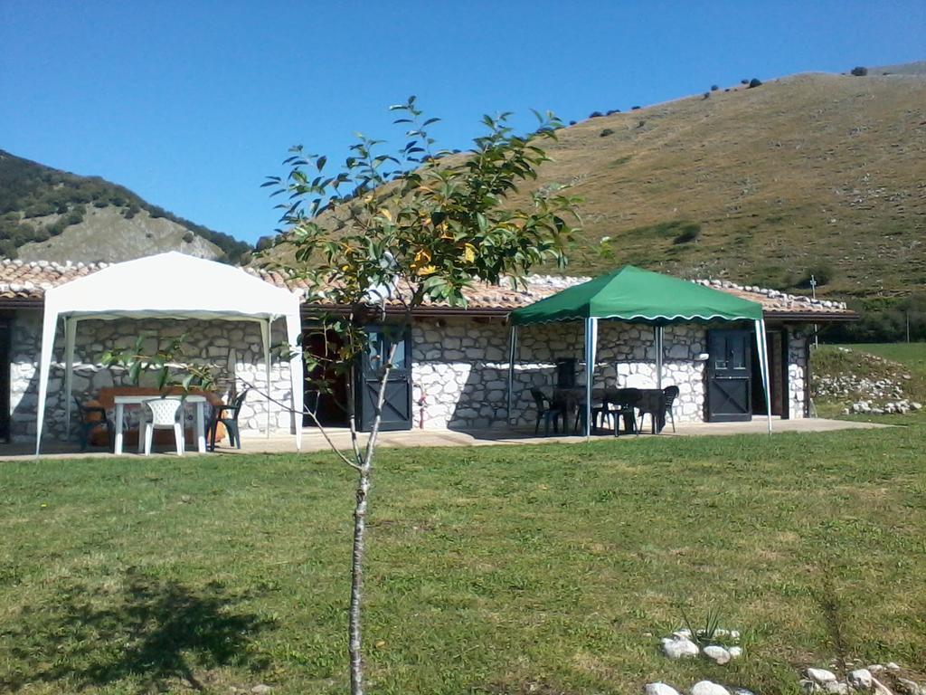 Chalet Vista Lago Hotel San Gregorio  Exterior photo