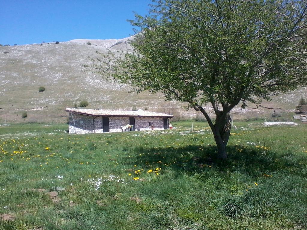 Chalet Vista Lago Hotel San Gregorio  Exterior photo