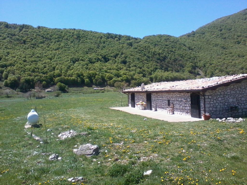 Chalet Vista Lago Hotel San Gregorio  Exterior photo