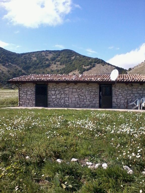 Chalet Vista Lago Hotel San Gregorio  Exterior photo